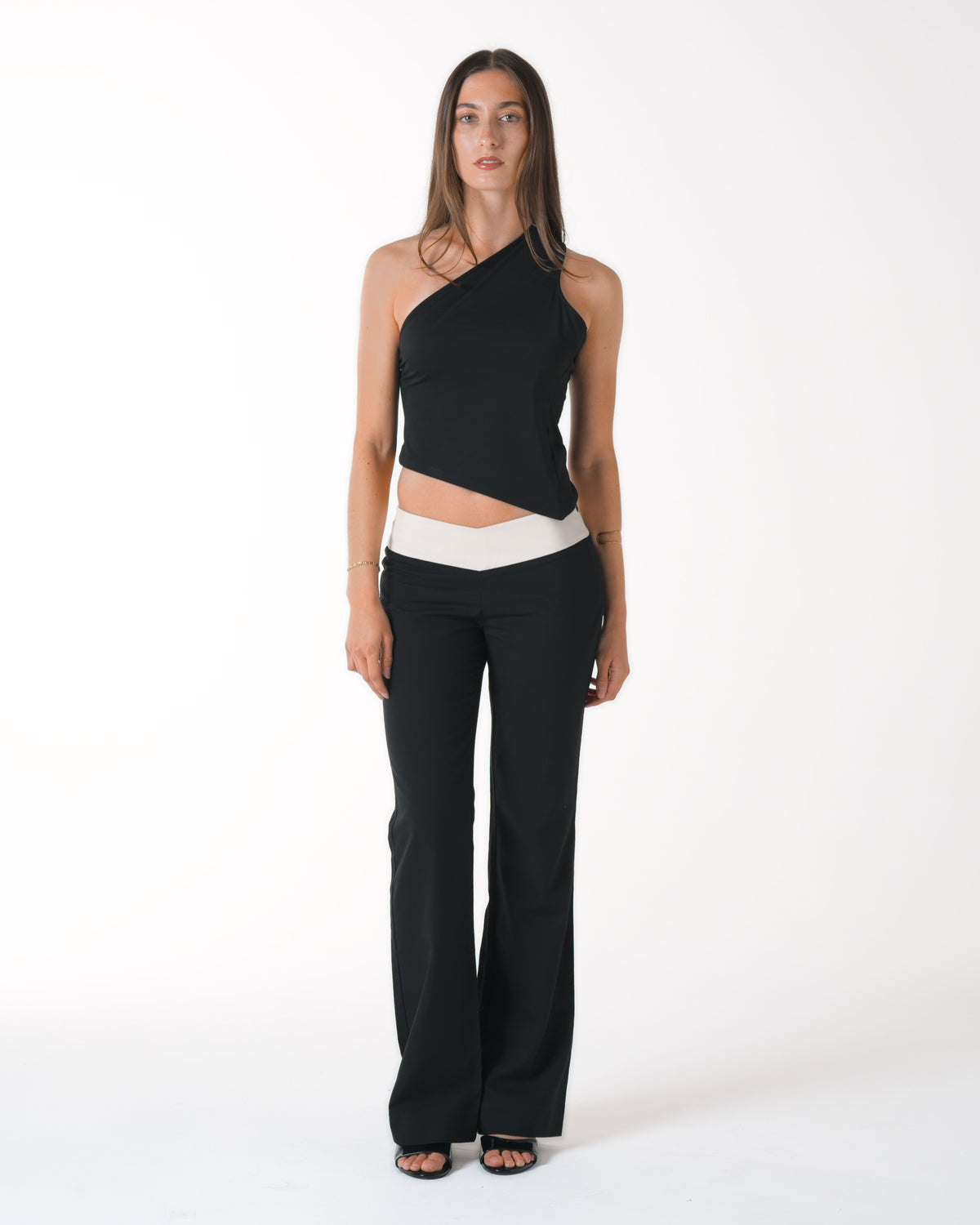 GIA TOP BLACK