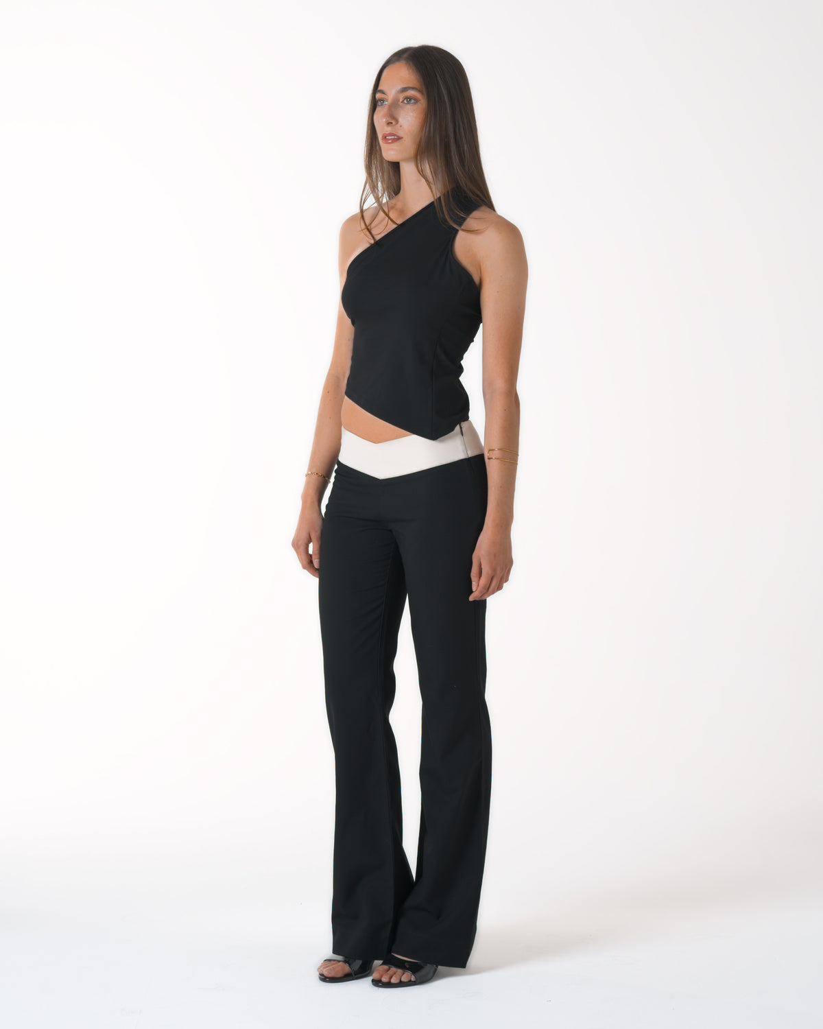 GIA TOP BLACK