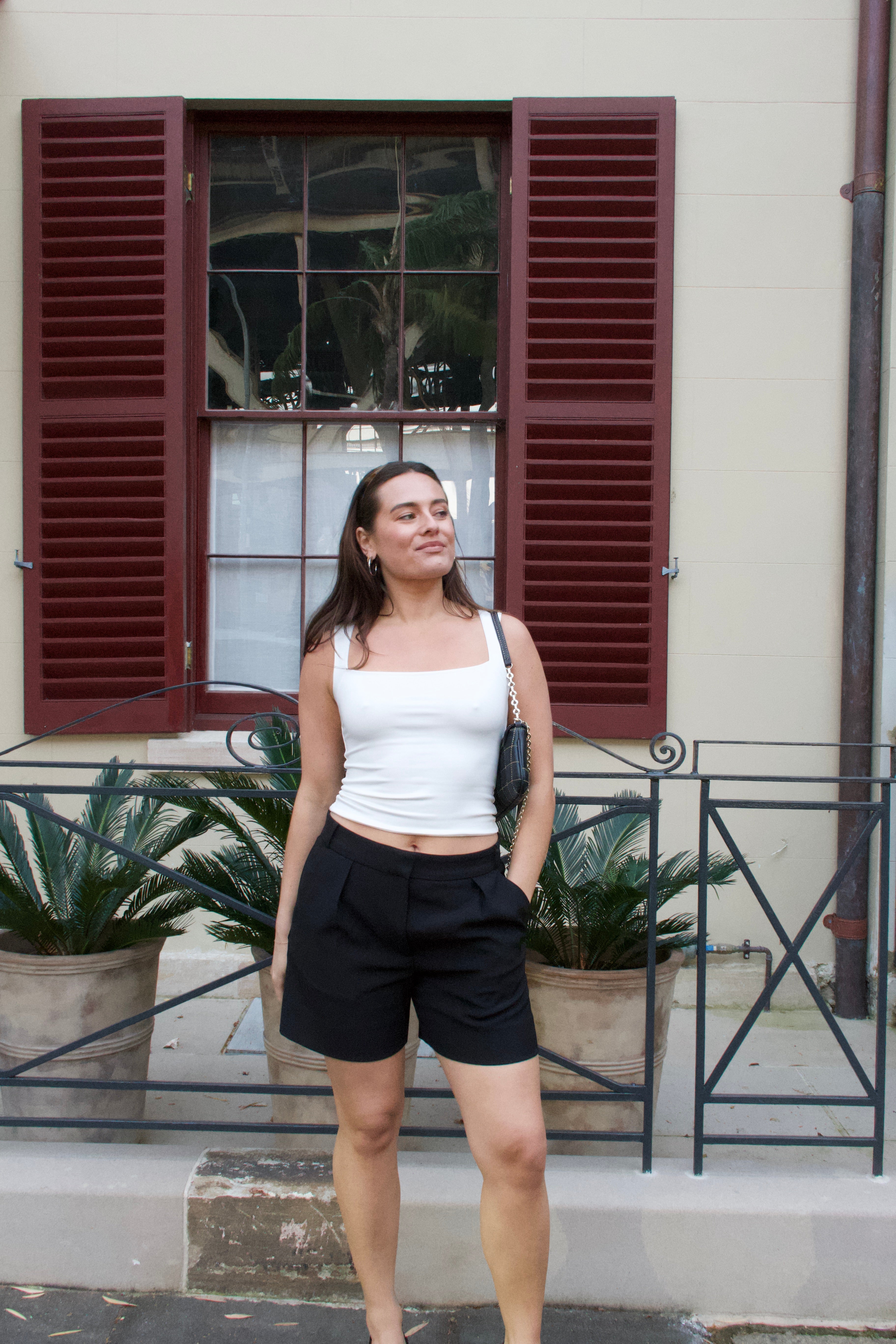SAINT SHORT